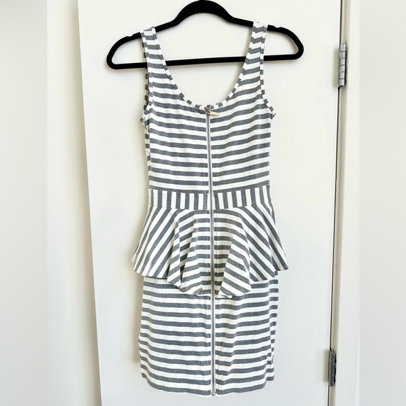 BEBE PEPLUM DRESS - Picture 3 of 8